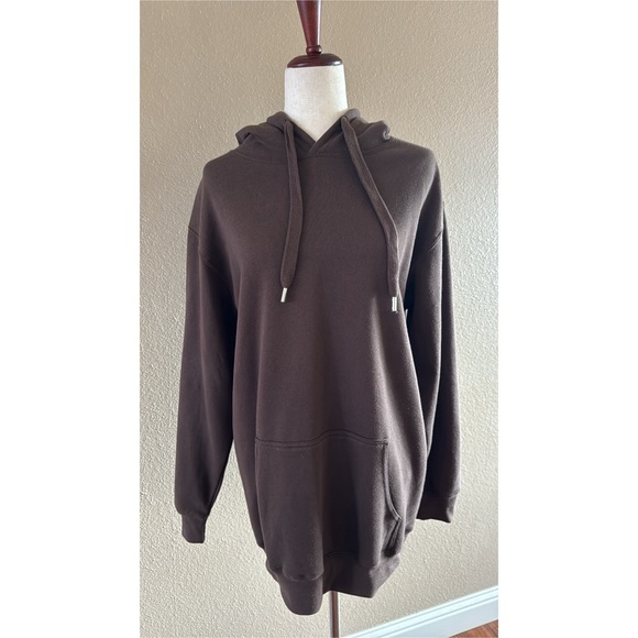 Oversized hooded sweater in chocolate - Picture 3 of 6